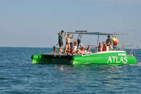 Большой Морской Катамаран Atlas