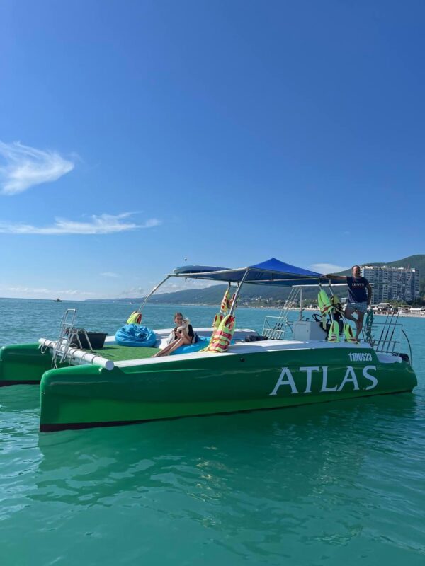 Большой Морской Катамаран Atlas
