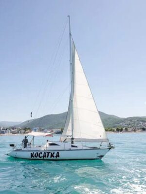 Морская прогулка на яхте Косатка