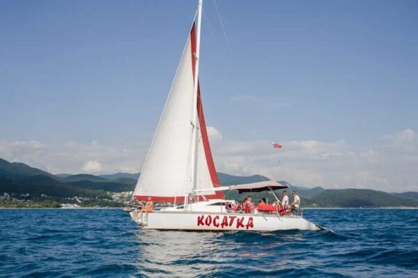 Яхта Косатка
