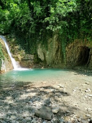 Джипинг из Шепси к водопаду реки Дедеркой